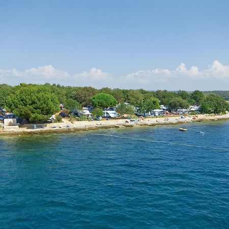 Eco Glamping- Fkk Nudist Camping Solaris โปเรช ภายนอก รูปภาพ