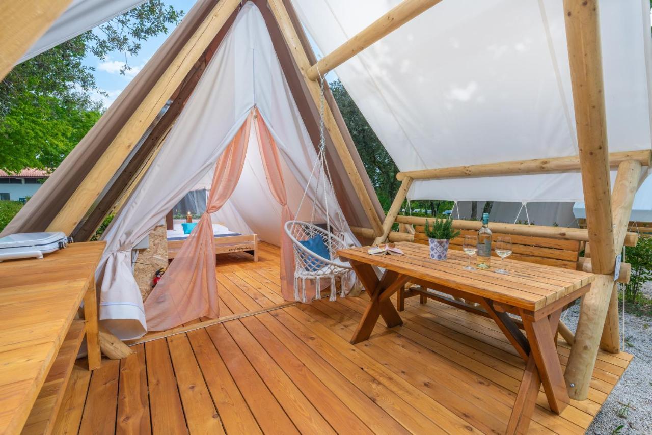 Eco Glamping- Fkk Nudist Camping Solaris โปเรช ภายนอก รูปภาพ