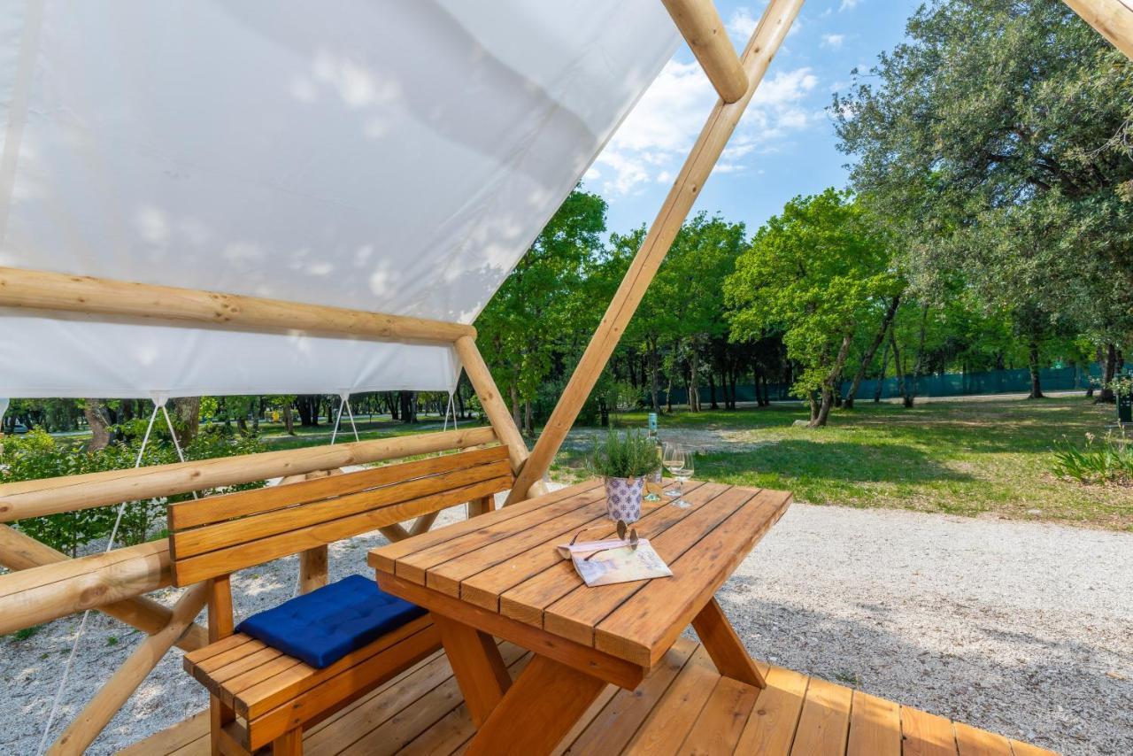 Eco Glamping- Fkk Nudist Camping Solaris โปเรช ภายนอก รูปภาพ