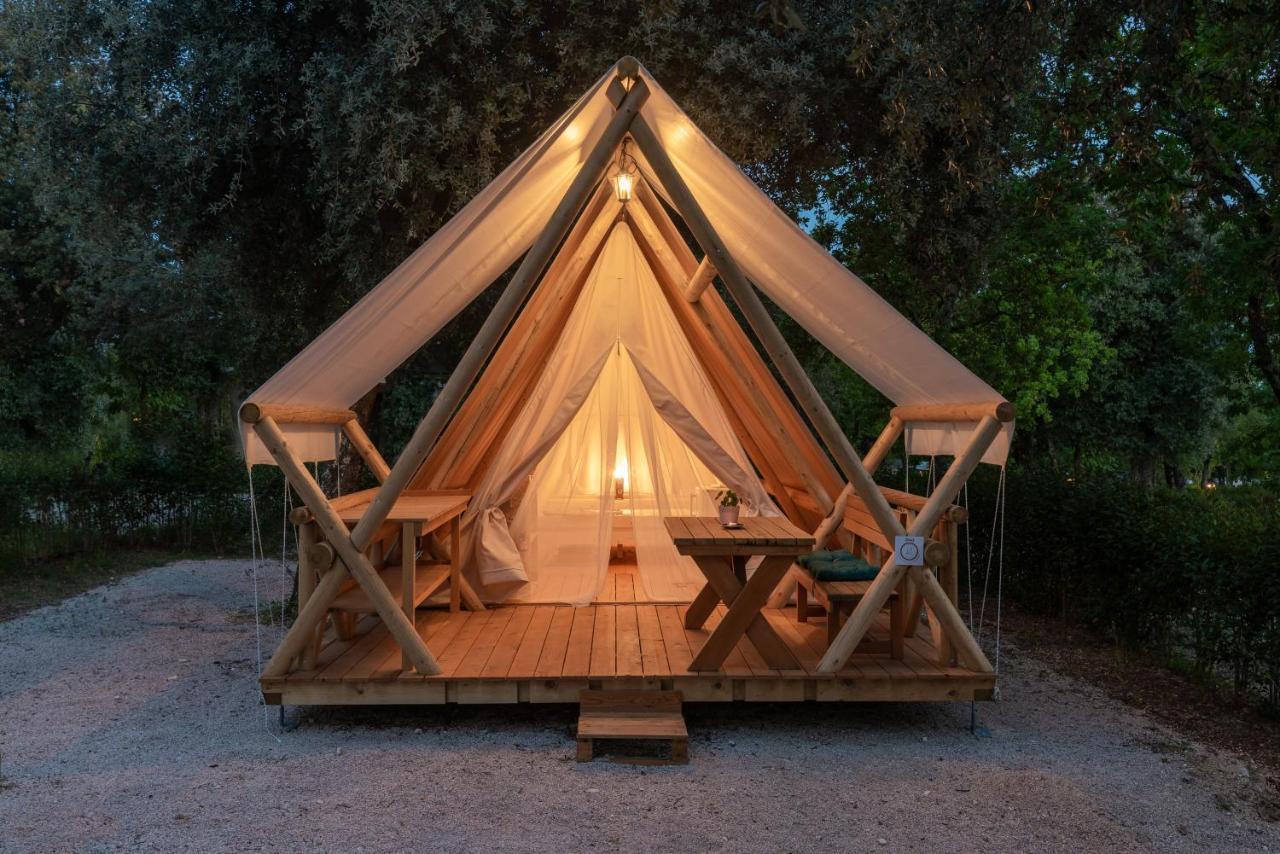 Eco Glamping- Fkk Nudist Camping Solaris โปเรช ภายนอก รูปภาพ