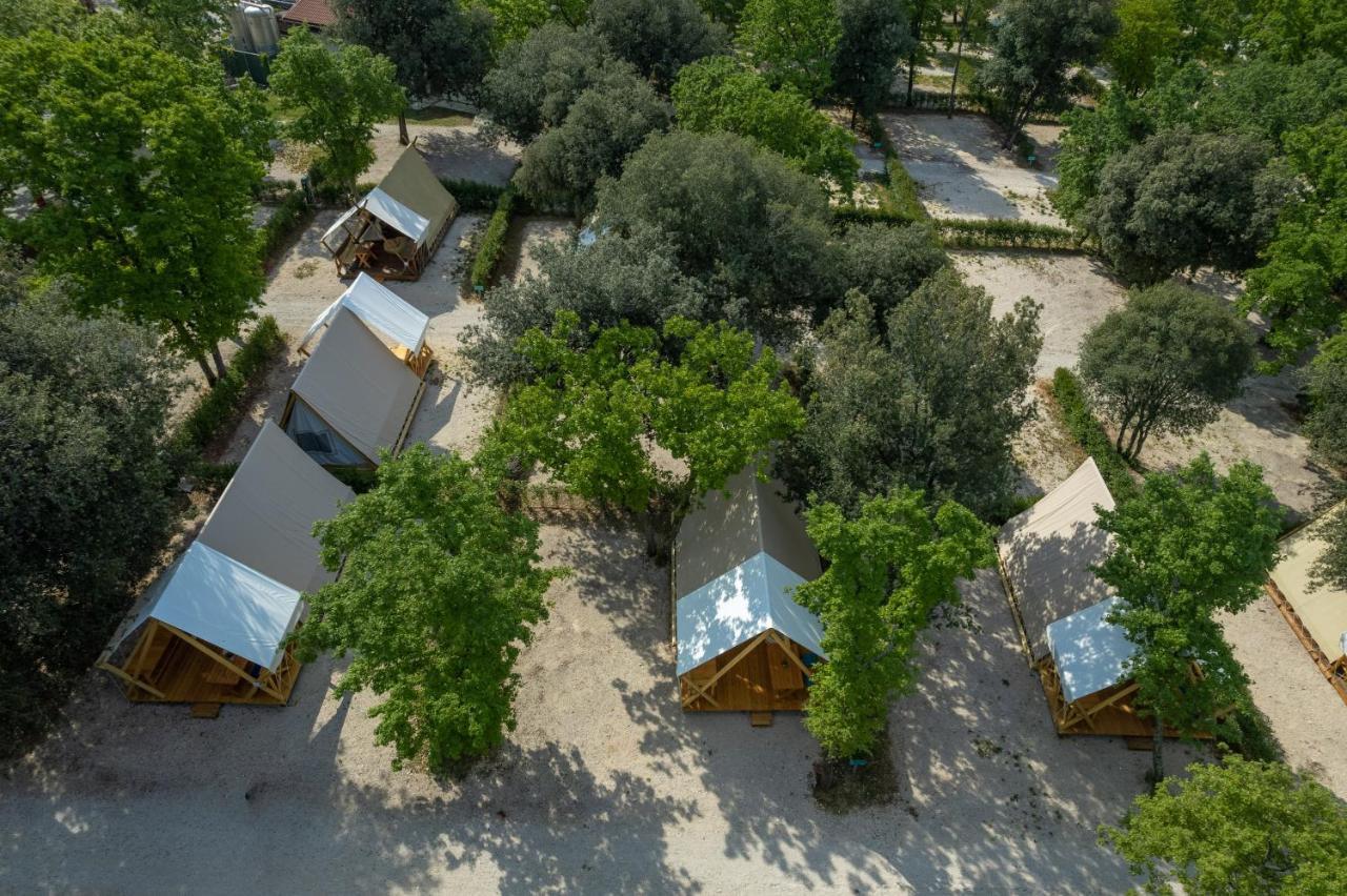 Eco Glamping- Fkk Nudist Camping Solaris โปเรช ภายนอก รูปภาพ