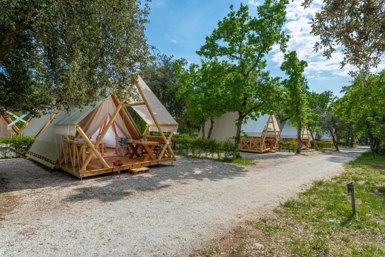 Eco Glamping- Fkk Nudist Camping Solaris โปเรช ภายนอก รูปภาพ
